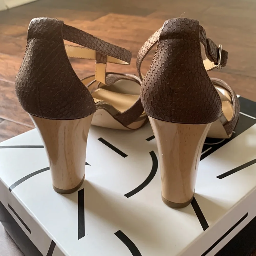 NIB LOFT Brown Kimberly Leather Strappy Open Toe Platform Heels Size 6.5